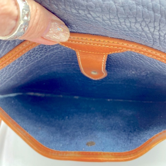 Vintage Dooney & Bourke Navy Blue And Tan Pebble Leather Shoulder/Crossbody Bag - Picture 5 of 15